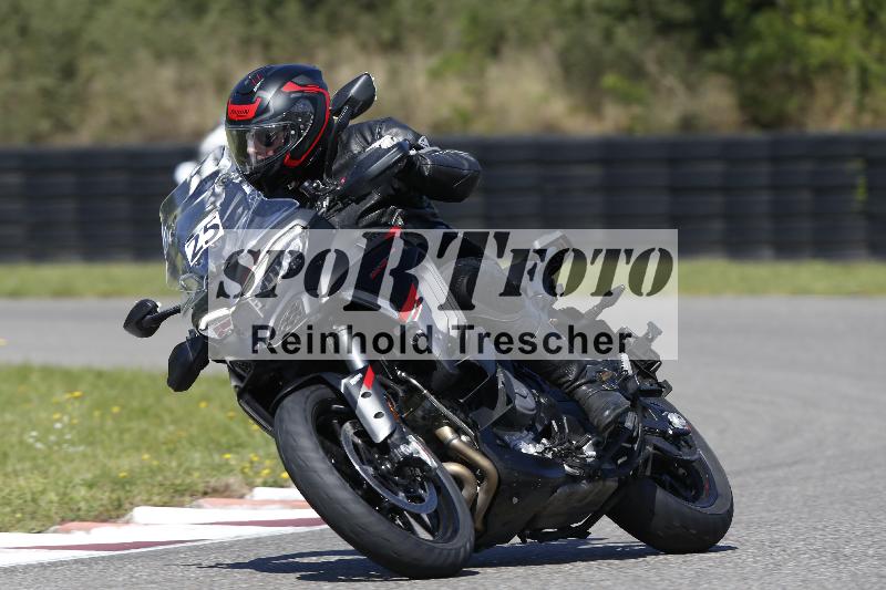 /Archiv-2025/48 25.08.2025 Cornu Master School ADR/gruen-vert/25